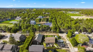 18 Pine Tree Road