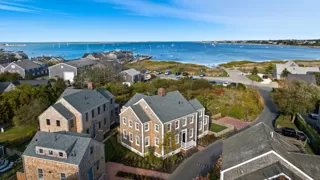 6 Mariner Way