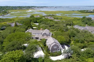8 Monomoy Road