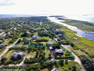 8 M Street